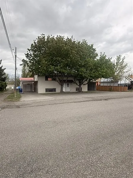 Building Photo - 717 W Montana St