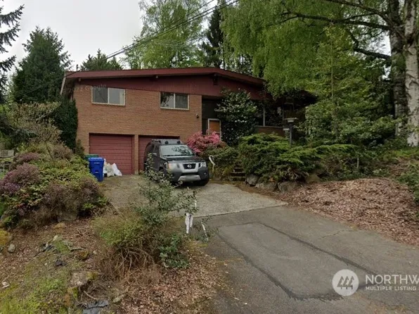 3263 N 103rd Street, Seattle, WA 98125