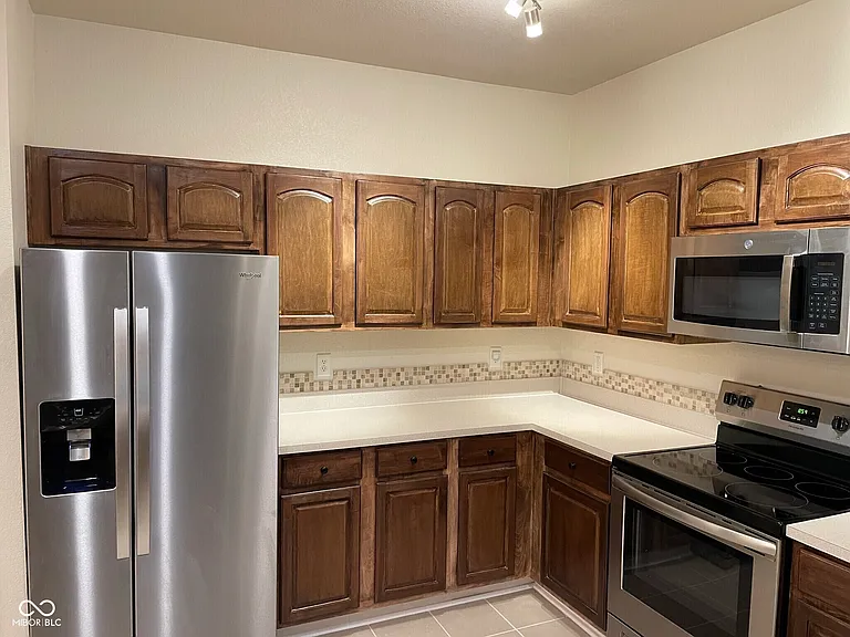 12820 University Cres #2C — Photo 10