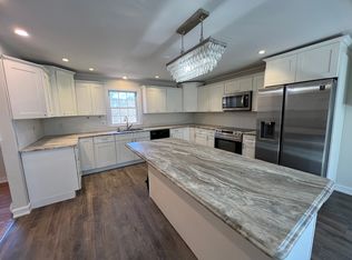 41 Dexter Rock Rd, Lincoln, RI 02865