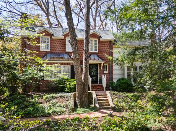 223 Hillcrest Cir, Chapel Hill, NC 27514