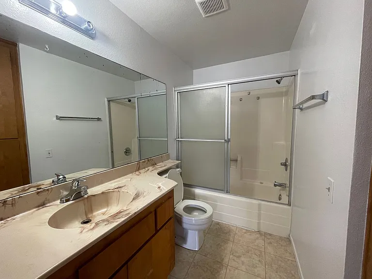 576 Montecito Ave — Photo 15