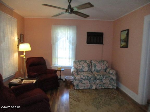 4th image of 703 1st Ave NE