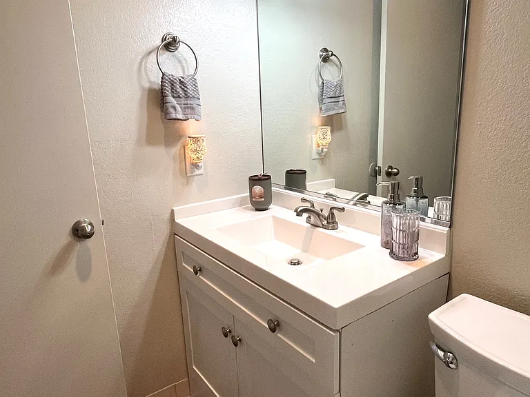 Sara Vale Apartments — Photo 9