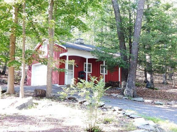 4th image of 114 Wood Hill Ln