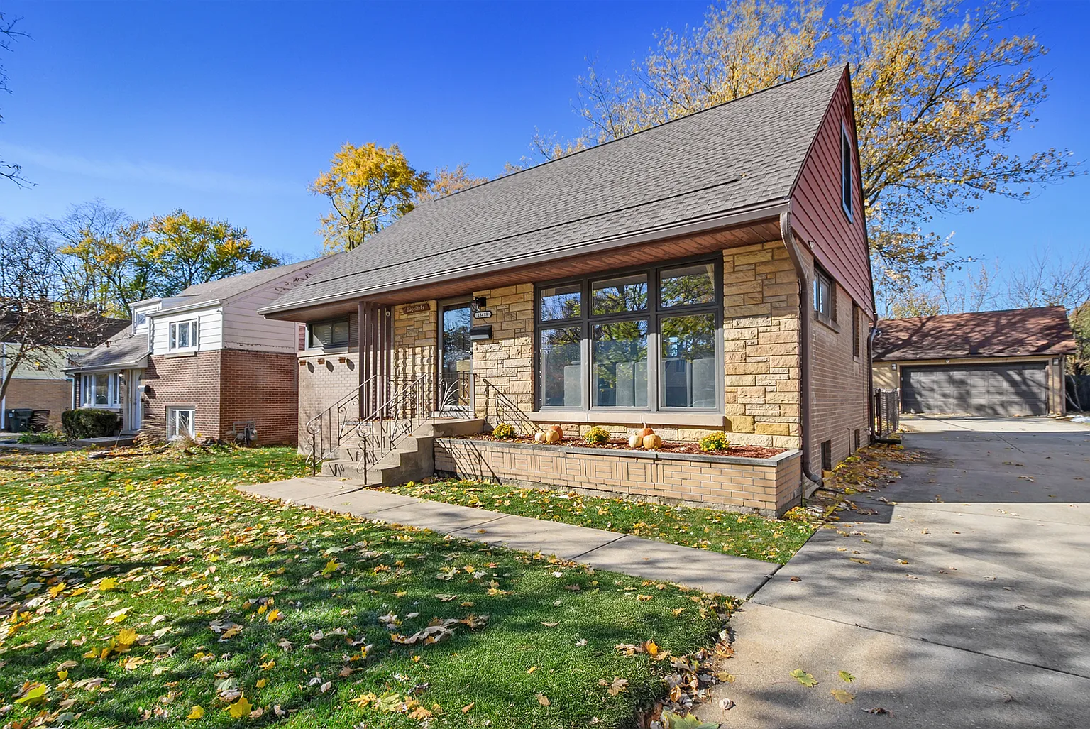 18418 Clyde Rd photo 1