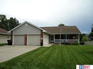 1608 N 1st St, Seward, NE 68434