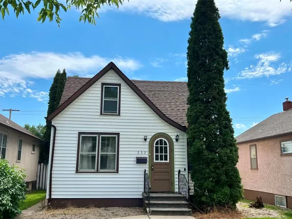 355 10th Street E, Prince Albert, SK S6V 0Z2