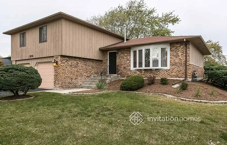 5138 Riverside Dr — Photo 2