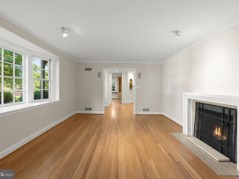 5104 Scarsdale Rd — Photo 10