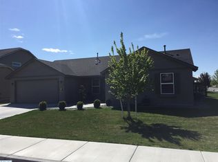 6114 Basalt Falls Dr, Pasco, WA 99301