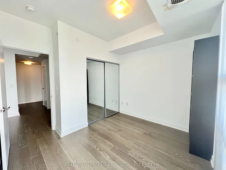 11 Wellesley St W #5806 — Photo 19