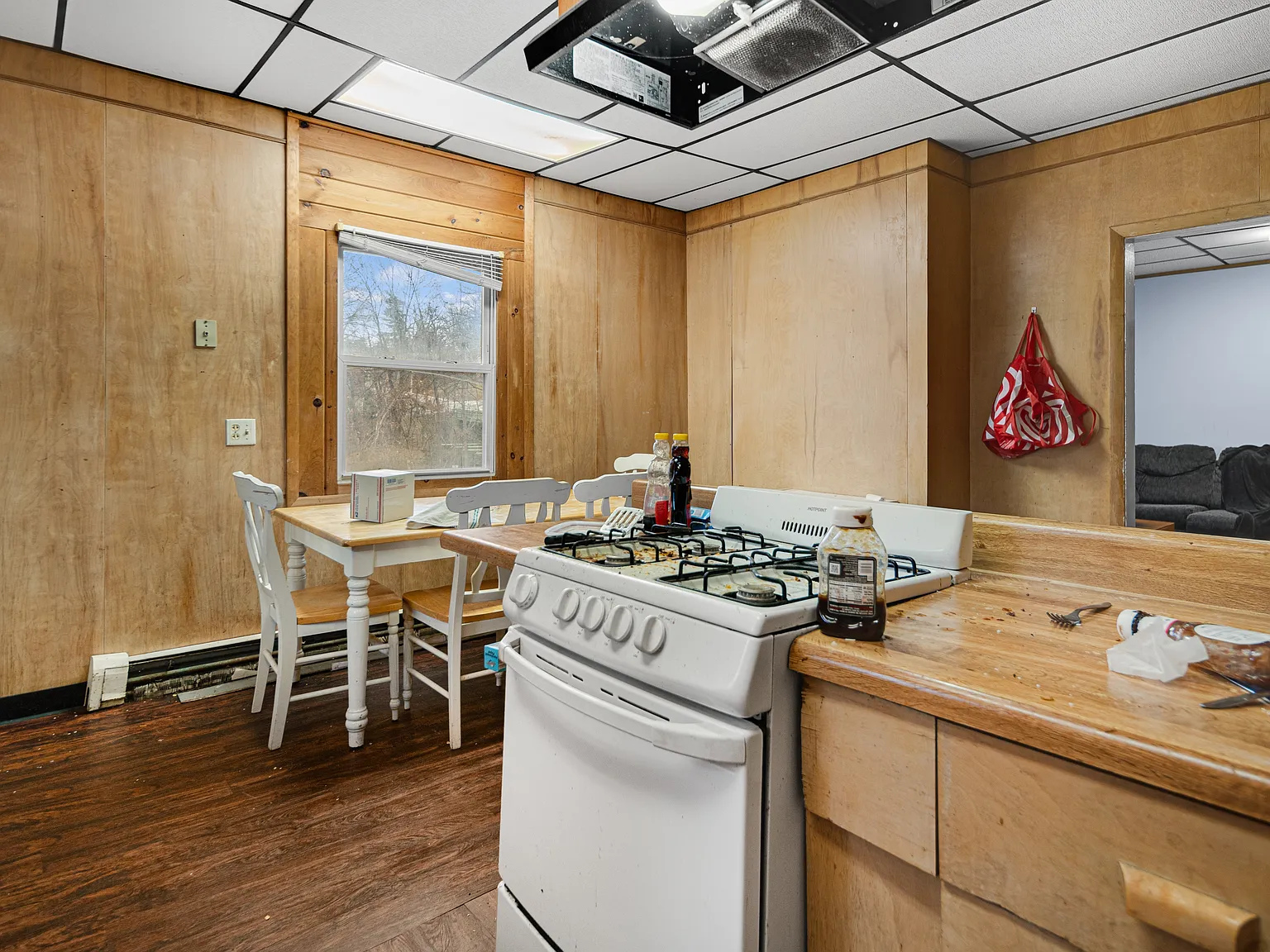 4 bed, 1500 sqft, $825 — Photo 4