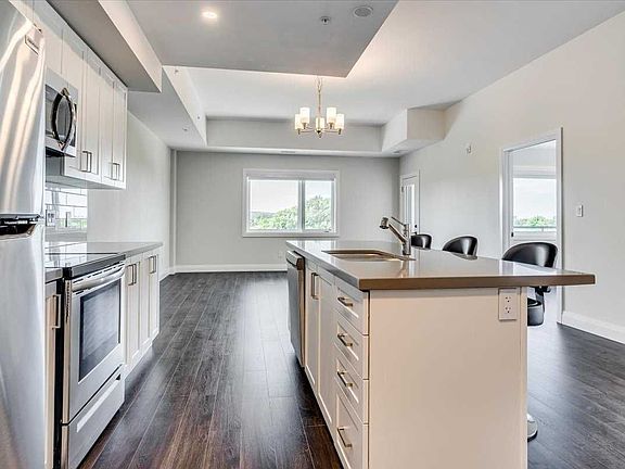 4th image of 4514 Ontario St #407