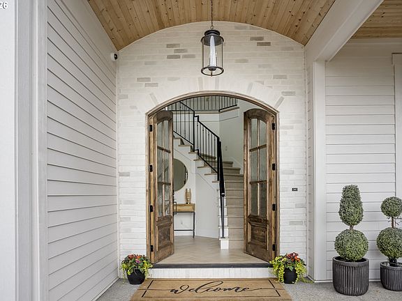 3rd image of 11582 SE Clover Ln