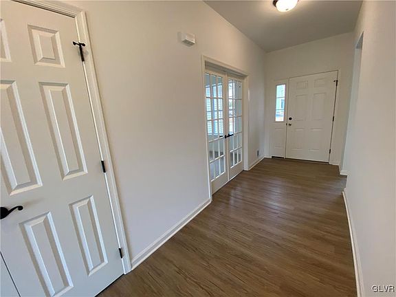5th image of 1019 Lilian Ln #123