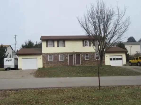 379 Johnathan Ln #B, Zanesville, OH 43701