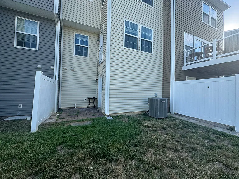 593 Thumper Dr — Photo 22