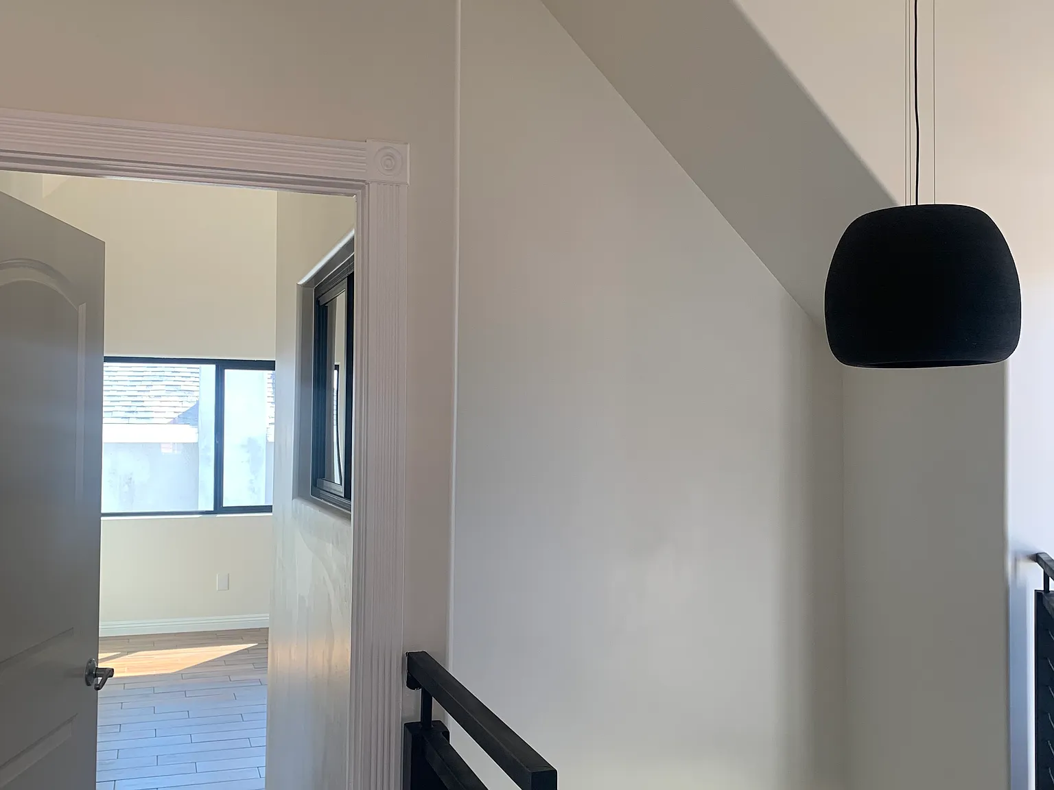 3 bed, 2500 sqft, $3,650 — Photo 3
