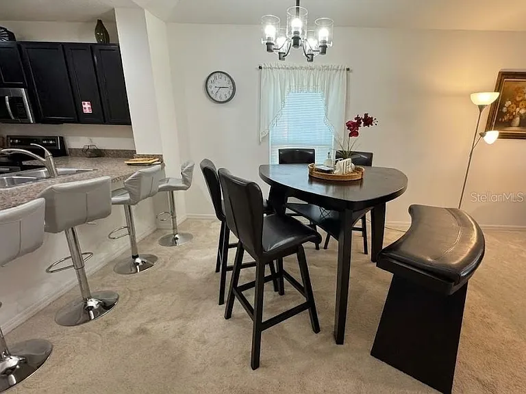 643 Samuel Pl — Photo 11