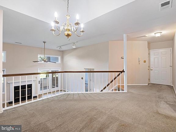 3rd image of 4701 Birch Cir