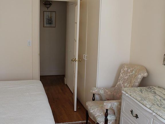 Bedroom #1