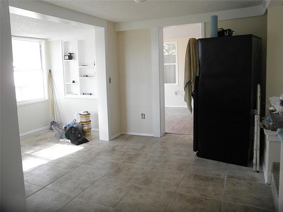 5th image of 707 Wyatt St