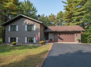 891 E McKinley St, Eagle River, WI 54521