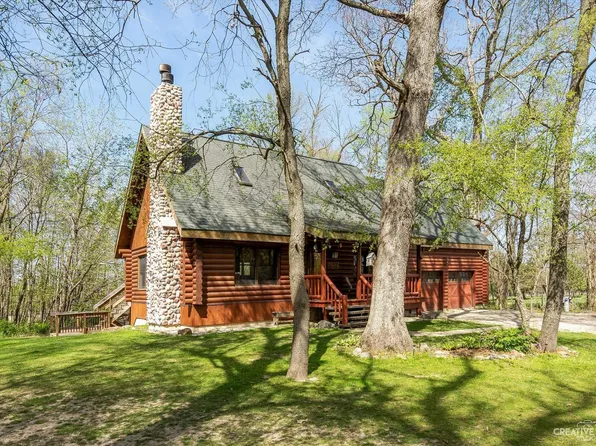 3566 S Paw Paw Rd, Earlville, IL 60518