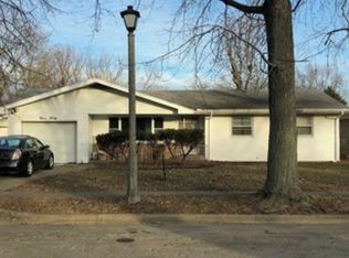 930 N Linview Ave, Urbana, IL