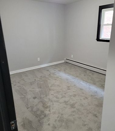 4th image of 13910 S Chippewa Ave Unit 2