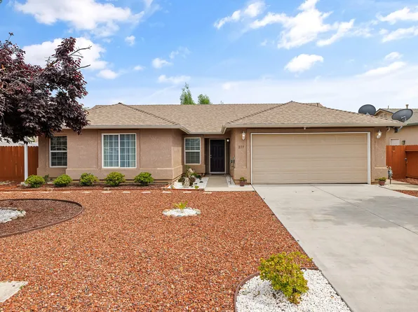 213 E Wren Avenue, Visalia, CA 93291