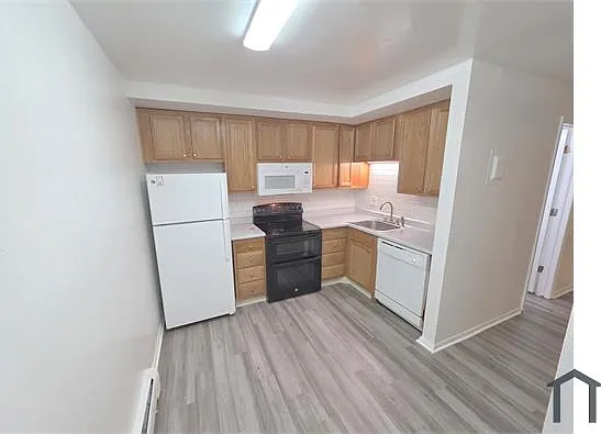 2 bed, 750 sqft, $1,500 — Photo 2