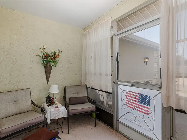 8015 San Fernando Dr — Photo 27