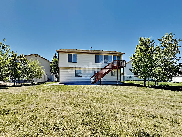 2216 S 2685 W — Photo 21