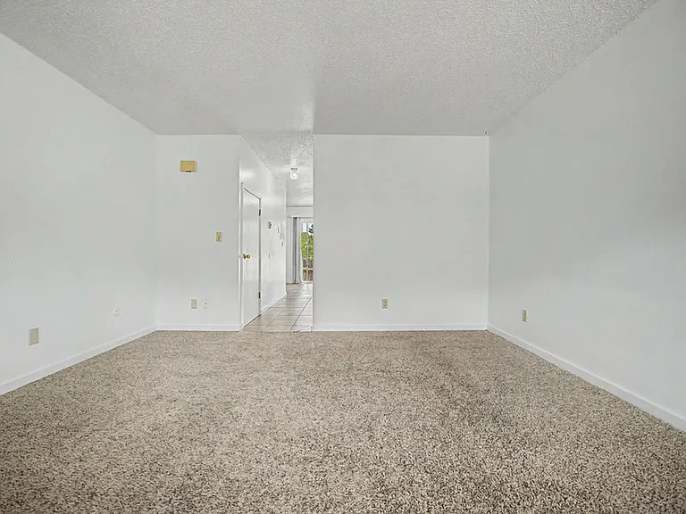 1006 Yampa Ave — Photo 11