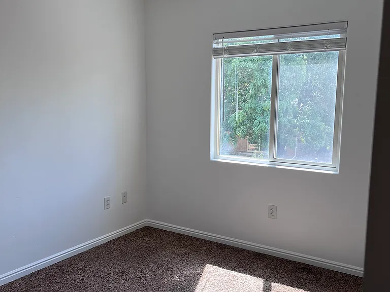 Upstairs Bedroom 1