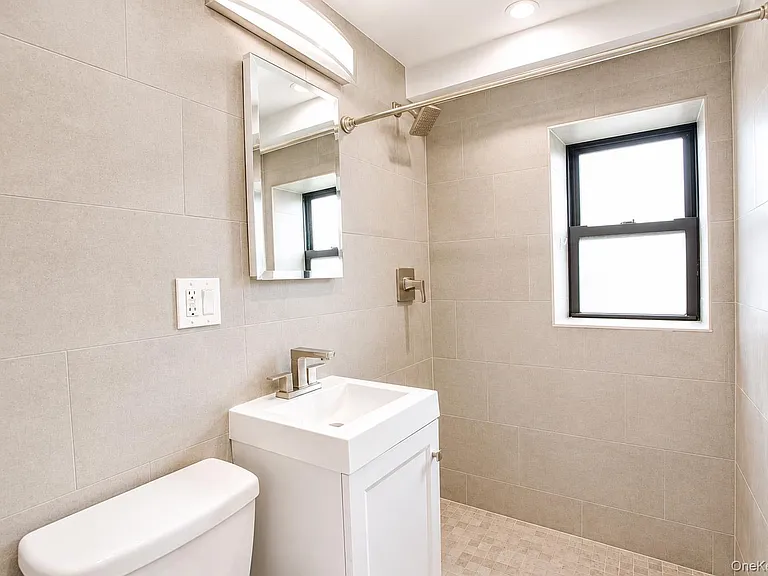 470 E Broadway #A3 — Photo 12