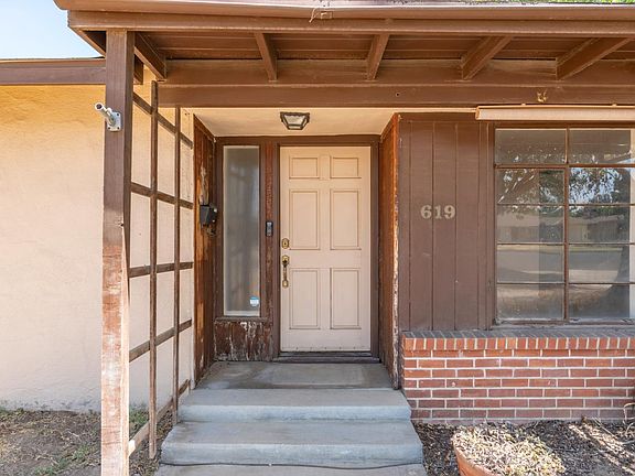 4th image of 619 Foster Ave