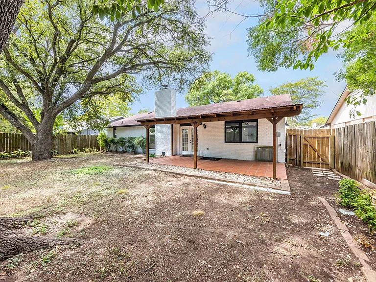7601 W Gate Blvd — Photo 42
