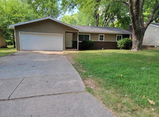 905 W Greenwood St, Springfield, MO 65807