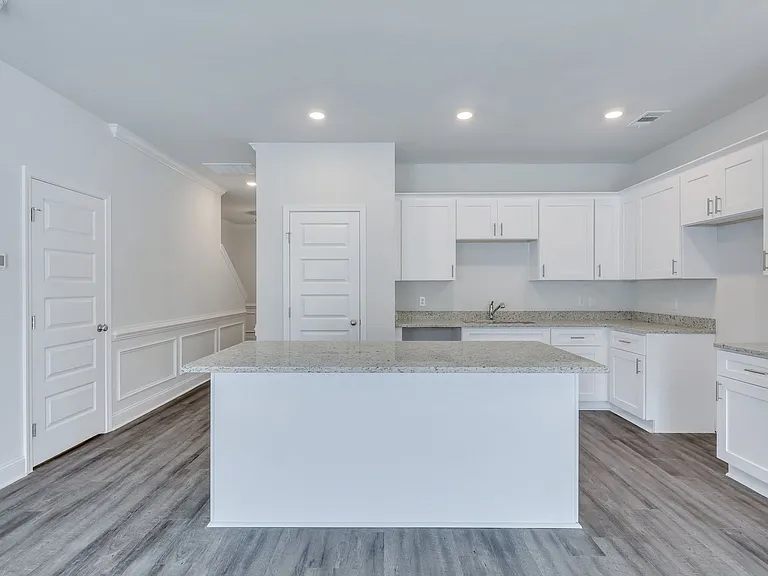 329 Governor Gwinnett Way — Photo 11