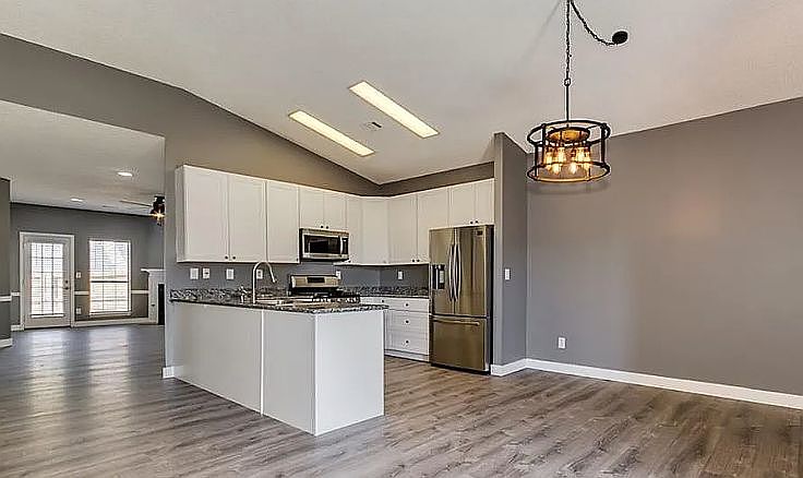 2nd image of 13 Thornbury