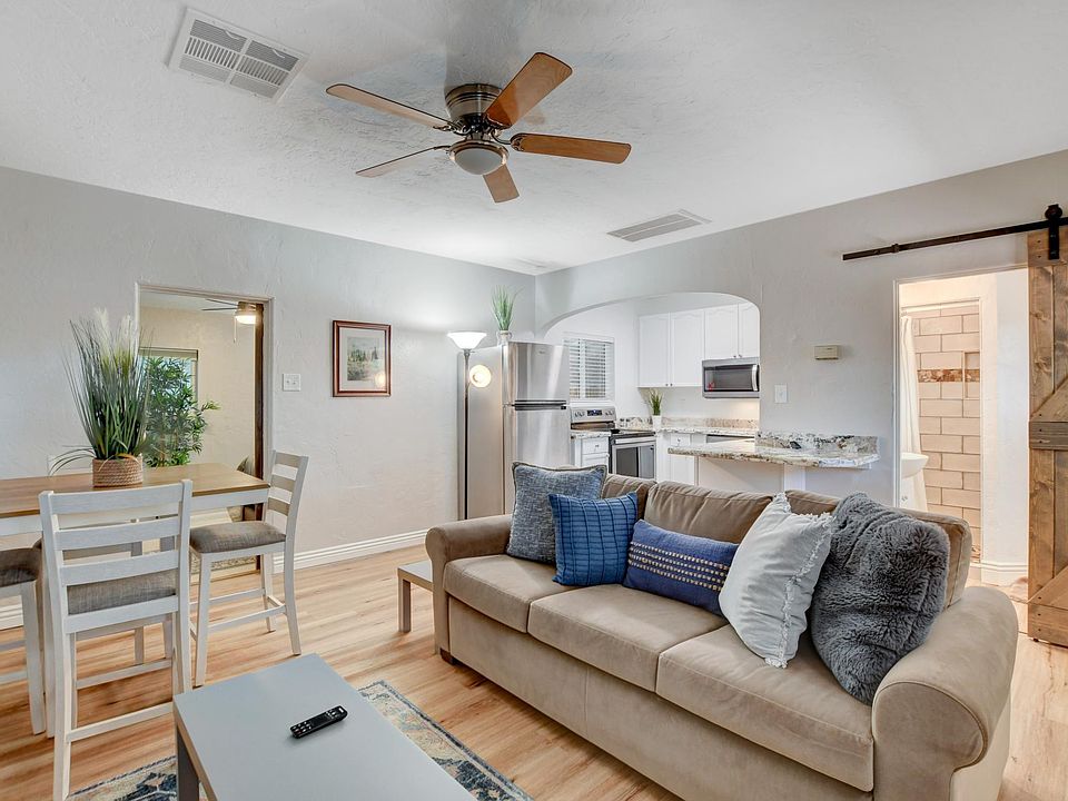 Queen Hide a bed couch