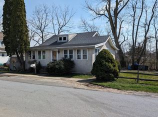 815 Pleasant Ave, Upper Chichester, PA 19061