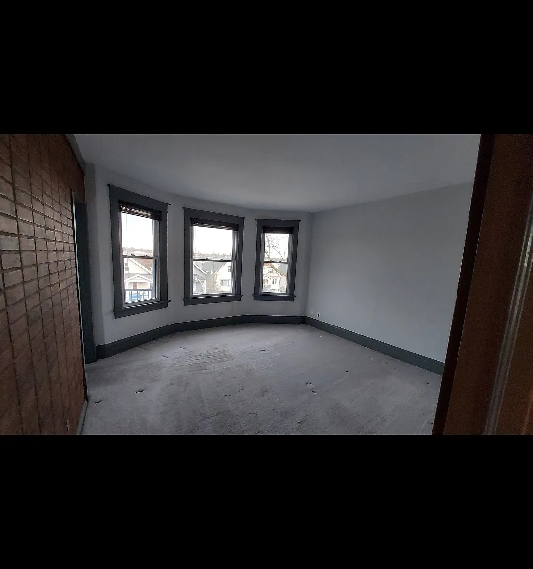 2 bed, 1000 sqft, $1,449 — Photo 3