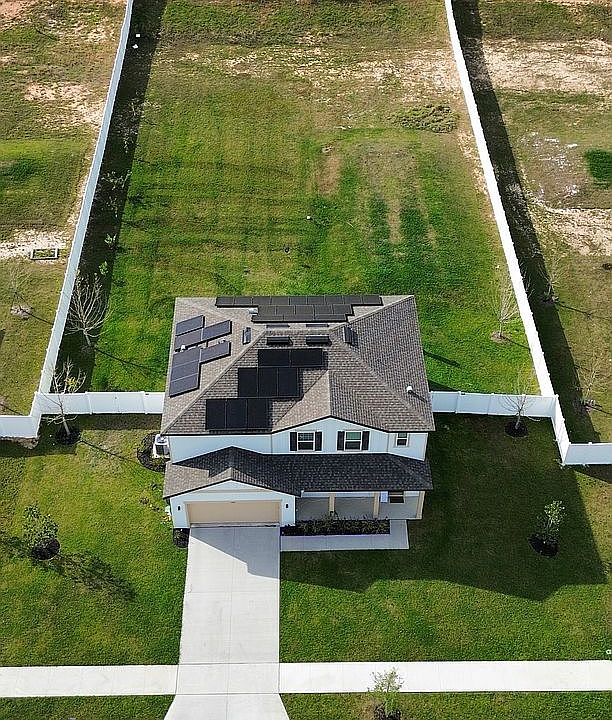 2nd image of 1422 Bluejack Oaks