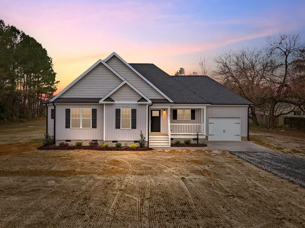 552 Rowan Rd, Clinton, NC 28328