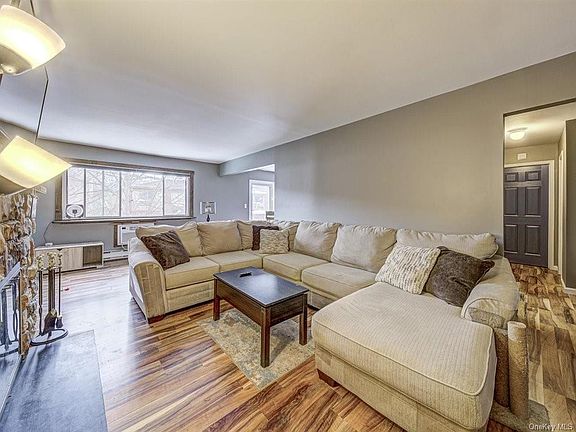 3rd image of 345 Richard Ct