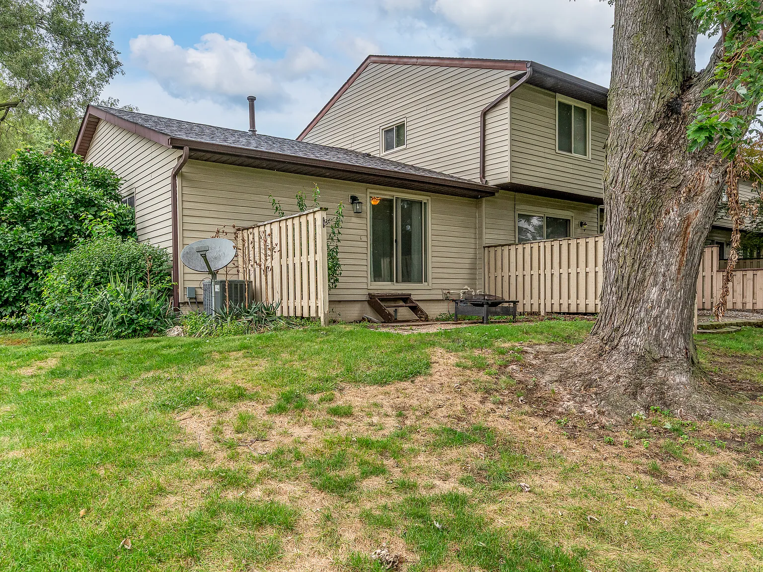 2 bed, 900 sqft, $1,850 — Photo 3